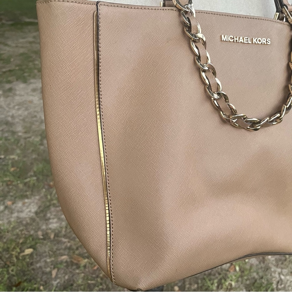 MICHAEL KORS TAN NUDE BEIGE GOLD CHAIN LEATHER SHOULDER HANDBAG PURSE GUC - Picture 3 of 16